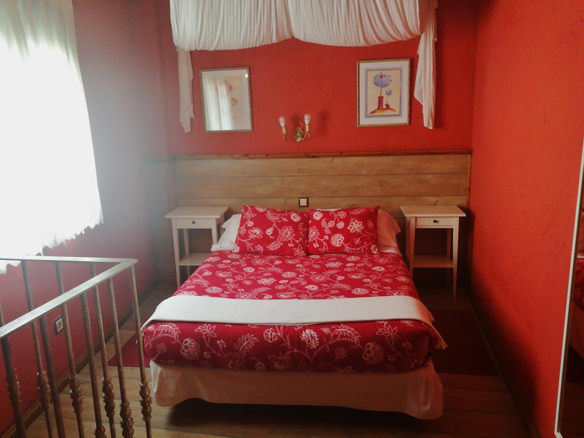 Apartamentos Melchor De Linan Torrelaguna Ngoại thất bức ảnh